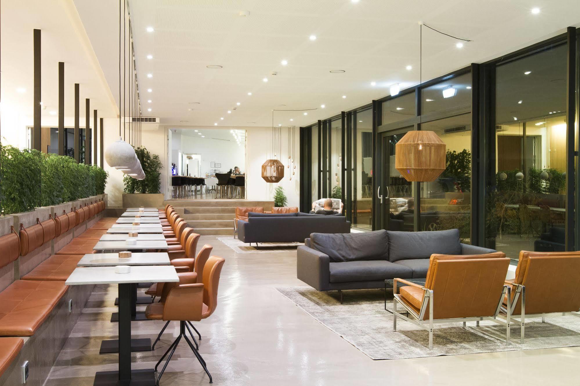 Hotel Oasia Aarhus City ภายนอก รูปภาพ