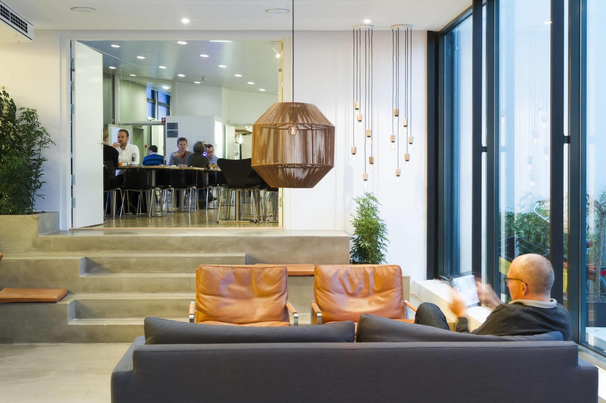 Hotel Oasia Aarhus City ภายนอก รูปภาพ